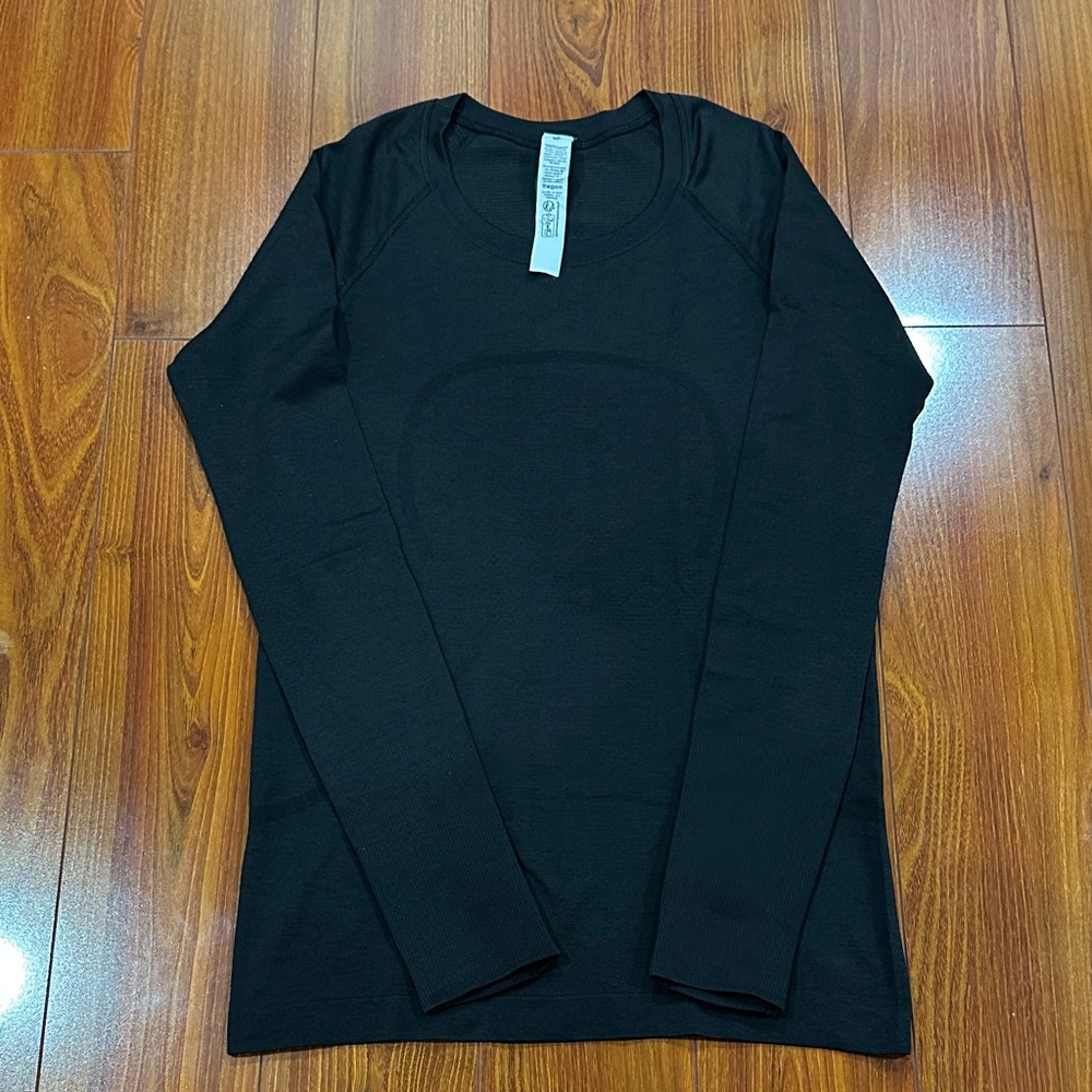 Lululemon Swiftly Tech Long Sleeve Tee